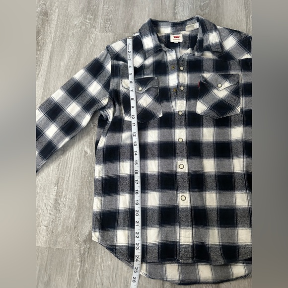 Levi’s Plaid Flanel Button Down Size Small 100% Cotton - Picture 4 of 10